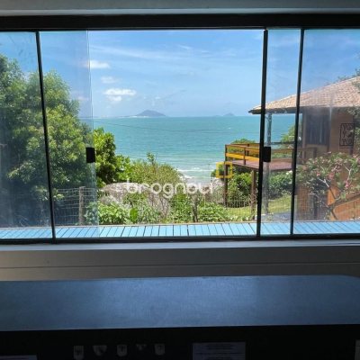 Hotel com 228m², 11 quartos, no bairro Barra da Lagoa em Florianópolis
