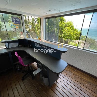 Hotel com 228m², 11 quartos, no bairro Barra da Lagoa em Florianópolis