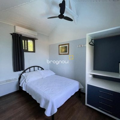 Hotel com 228m², 11 quartos, no bairro Barra da Lagoa em Florianópolis