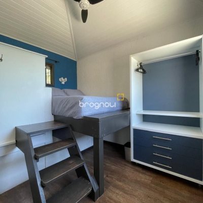 Hotel com 228m², 11 quartos, no bairro Barra da Lagoa em Florianópolis