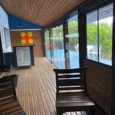 Hotel com 228m², 11 quartos, no bairro Barra da Lagoa em Florianópolis