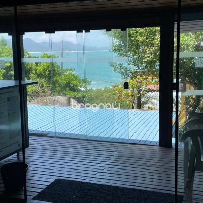 Hotel com 228m², 11 quartos, no bairro Barra da Lagoa em Florianópolis