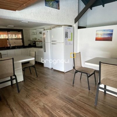 Hotel com 228m², 11 quartos, no bairro Barra da Lagoa em Florianópolis
