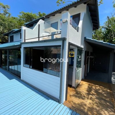 Hotel com 228m², 11 quartos, no bairro Barra da Lagoa em Florianópolis