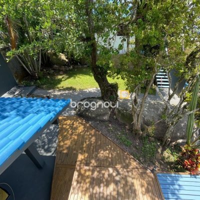 Hotel com 228m², 11 quartos, no bairro Barra da Lagoa em Florianópolis