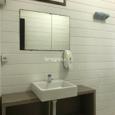 Hotel com 228m², 11 quartos, no bairro Barra da Lagoa em Florianópolis