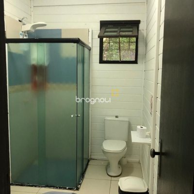 Hotel com 228m², 11 quartos, no bairro Barra da Lagoa em Florianópolis