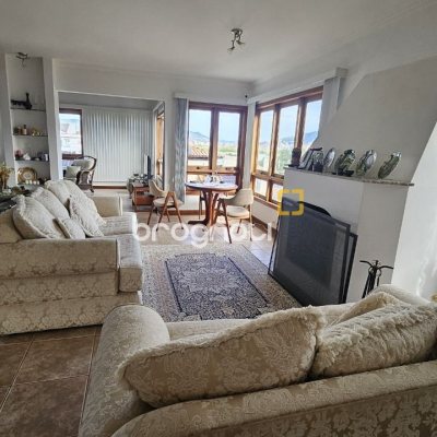 Casa com 233m², 4 quartos (sendo 1 suíte), 2 garagens, no bairro João Paulo em Florianópolis