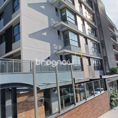 Apartamento com 69m², 2 quartos (sendo 1 suíte), 1 garagem, no bairro Estreito em Florianópolis
