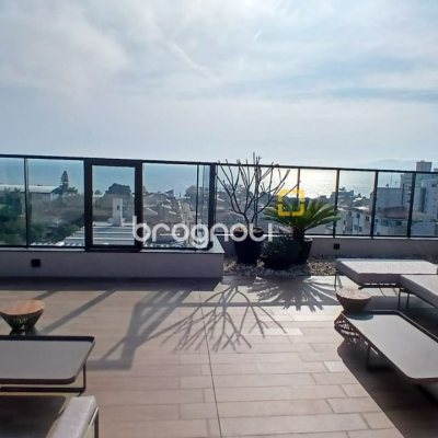 Apartamento com 69m², 2 quartos (sendo 1 suíte), 1 garagem, no bairro Estreito em Florianópolis