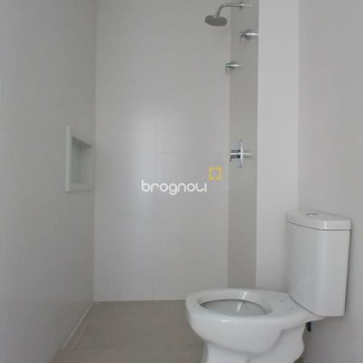 Apartamento com 69m², 2 quartos (sendo 1 suíte), 1 garagem, no bairro Estreito em Florianópolis