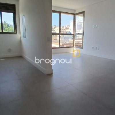 Apartamento com 69m², 2 quartos (sendo 1 suíte), 1 garagem, no bairro Estreito em Florianópolis