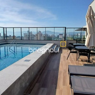 Apartamento com 69m², 2 quartos (sendo 1 suíte), 1 garagem, no bairro Estreito em Florianópolis