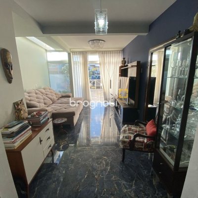 Casa com 91m², 2 quartos (sendo 2 suítes), 2 garagens, no bairro Ingleses em Florianópolis