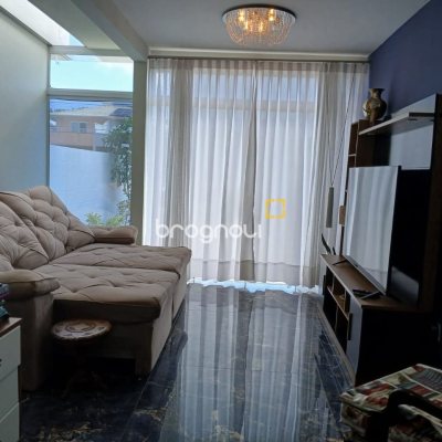 Casa com 91m², 2 quartos (sendo 2 suítes), 2 garagens, no bairro Ingleses em Florianópolis