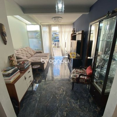 Casa com 91m², 2 quartos (sendo 2 suítes), 2 garagens, no bairro Ingleses em Florianópolis