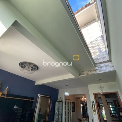 Casa com 91m², 2 quartos (sendo 2 suítes), 2 garagens, no bairro Ingleses em Florianópolis