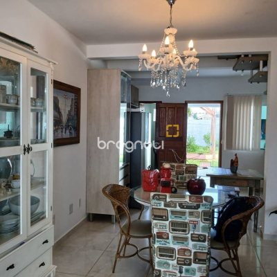 Casa com 91m², 2 quartos (sendo 2 suítes), 2 garagens, no bairro Ingleses em Florianópolis