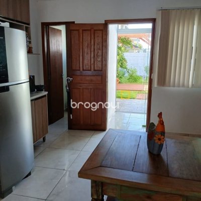 Casa com 91m², 2 quartos (sendo 2 suítes), 2 garagens, no bairro Ingleses em Florianópolis