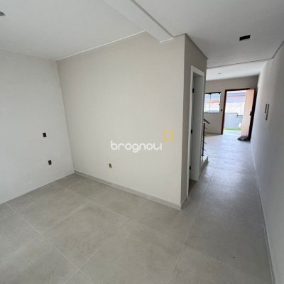 Casa com 86m², 3 quartos (sendo 1 suíte), 2 garagens, no bairro Sertão do Maruim em São José