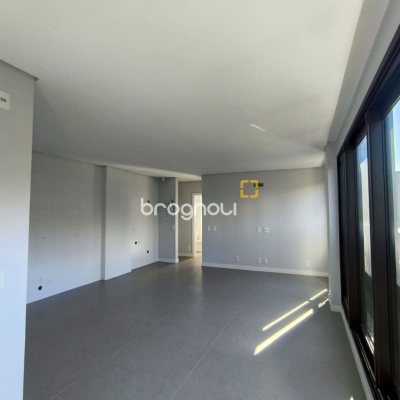 Apartamento com 57m², 1 quarto, 1 garagem, no bairro Centro em Florianópolis