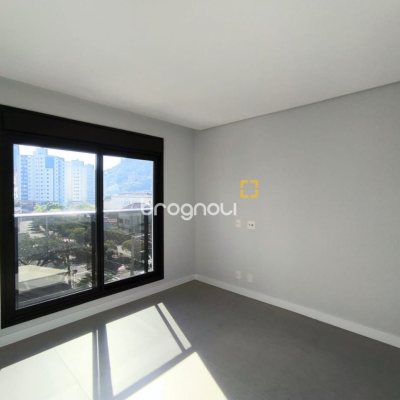 Apartamento com 57m², 1 quarto, 1 garagem, no bairro Centro em Florianópolis