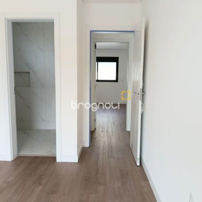Casa com 99m², 2 quartos (sendo 2 suítes), 1 garagem, no bairro Campeche em Florianópolis