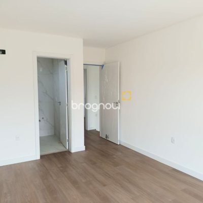 Casa com 99m², 2 quartos (sendo 2 suítes), 1 garagem, no bairro Campeche em Florianópolis