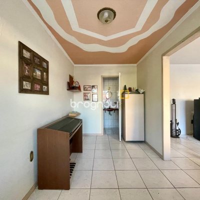 Casa com 225m², 5 quartos (sendo 2 suítes), 4 garagens, no bairro Santinho em Florianópolis