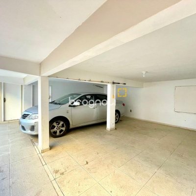 Casa com 225m², 5 quartos (sendo 2 suítes), 4 garagens, no bairro Santinho em Florianópolis