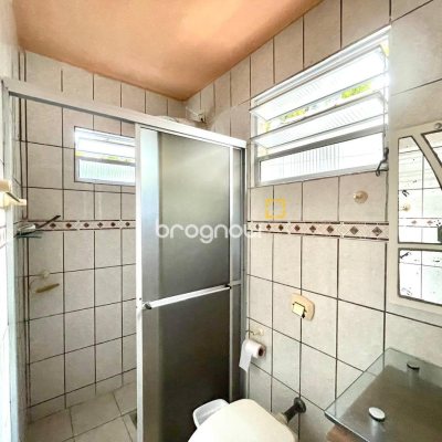 Casa com 225m², 5 quartos (sendo 2 suítes), 4 garagens, no bairro Santinho em Florianópolis