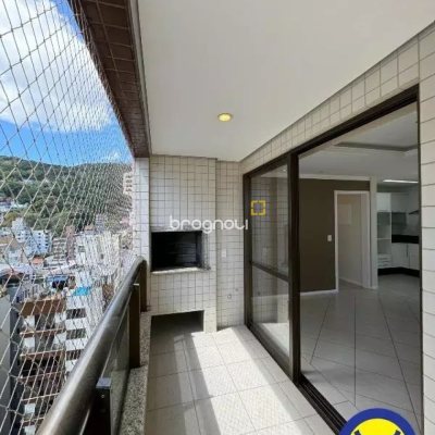 Apartamento com 110m², 2 quartos (sendo 1 suíte), no bairro Centro em Florianópolis