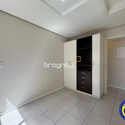 Apartamento com 110m², 2 quartos (sendo 1 suíte), no bairro Centro em Florianópolis