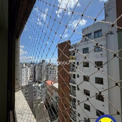 Apartamento com 110m², 2 quartos (sendo 1 suíte), no bairro Centro em Florianópolis