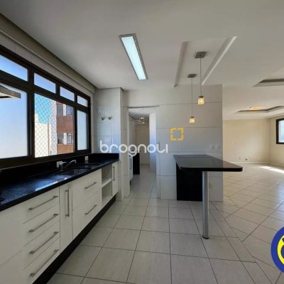 Apartamento com 110m², 2 quartos (sendo 1 suíte), no bairro Centro em Florianópolis
