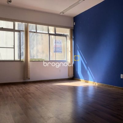 Sala com 50m², no bairro Centro em Florianópolis