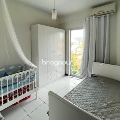 Casa com 247m², 3 quartos (sendo 1 suíte), 2 garagens, no bairro Campeche em Florianópolis