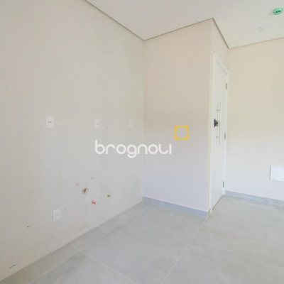Apartamento com 63m², 2 quartos (sendo 1 suíte), 1 garagem, no bairro Santinho em Florianópolis