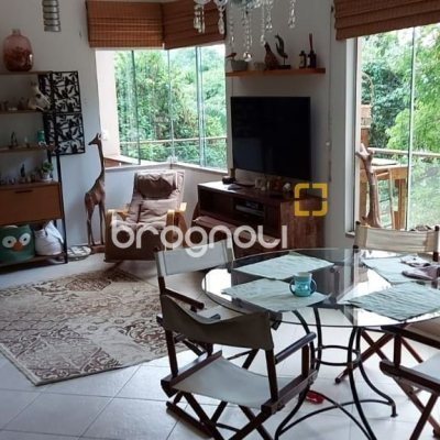 Casa com 200m², 3 quartos (sendo 1 suíte), 2 garagens, no bairro Lagoa da Conceição em Florianópolis
