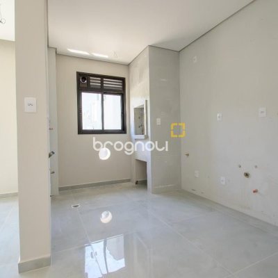 Apartamento com 71m², 2 quartos (sendo 1 suíte), 1 garagem, no bairro Santinho em Florianópolis