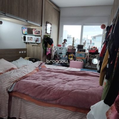 Apartamento com 74m², 2 quartos (sendo 1 suíte), 1 garagem, no bairro Canasvieiras em Florianópolis