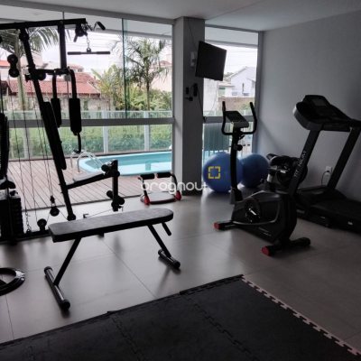 Apartamento com 74m², 2 quartos (sendo 1 suíte), 1 garagem, no bairro Canasvieiras em Florianópolis