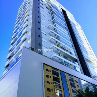 Apartamento com 125m², 3 quartos (sendo 3 suítes), 2 garagens, no bairro Kobrasol em São José