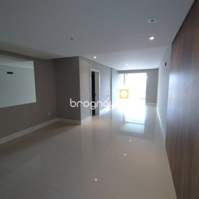 Apartamento com 125m², 3 quartos (sendo 3 suítes), 2 garagens, no bairro Kobrasol em São José