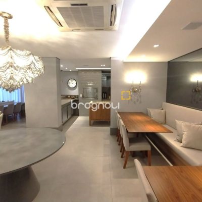 Apartamento com 125m², 3 quartos (sendo 3 suítes), 2 garagens, no bairro Kobrasol em São José