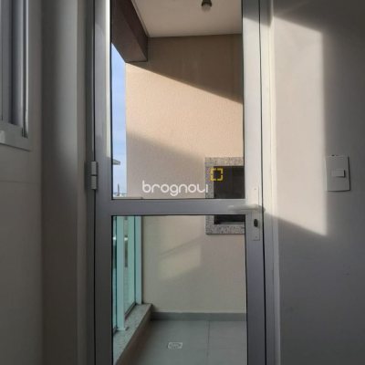 Apartamento com 66m², 1 quarto (sendo 1 suíte), 1 garagem, no bairro Centro em São José