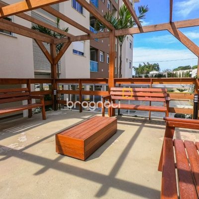 Apartamento com 66m², 1 quarto (sendo 1 suíte), 1 garagem, no bairro Centro em São José