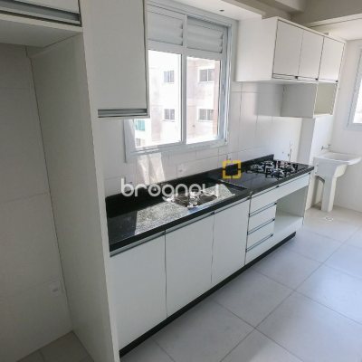 Apartamento com 66m², 1 quarto (sendo 1 suíte), 1 garagem, no bairro Centro em São José