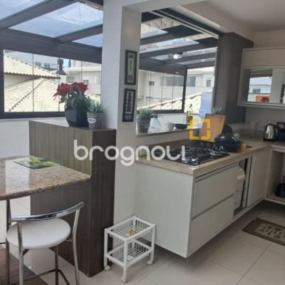 Cobertura com 198m², 4 quartos (sendo 2 suítes), 2 garagens, no bairro Ingleses em Florianópolis