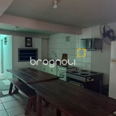Cobertura com 198m², 4 quartos (sendo 2 suítes), 2 garagens, no bairro Ingleses em Florianópolis